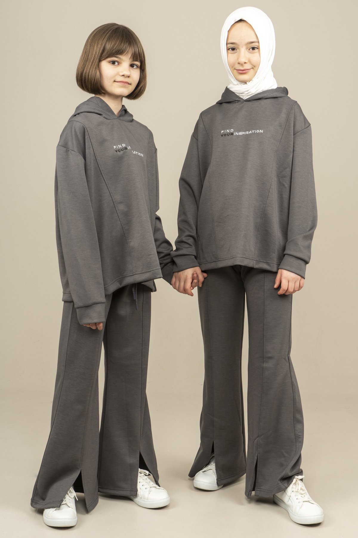Young Girls Tracksuit Set Long Sleeves - Image 2