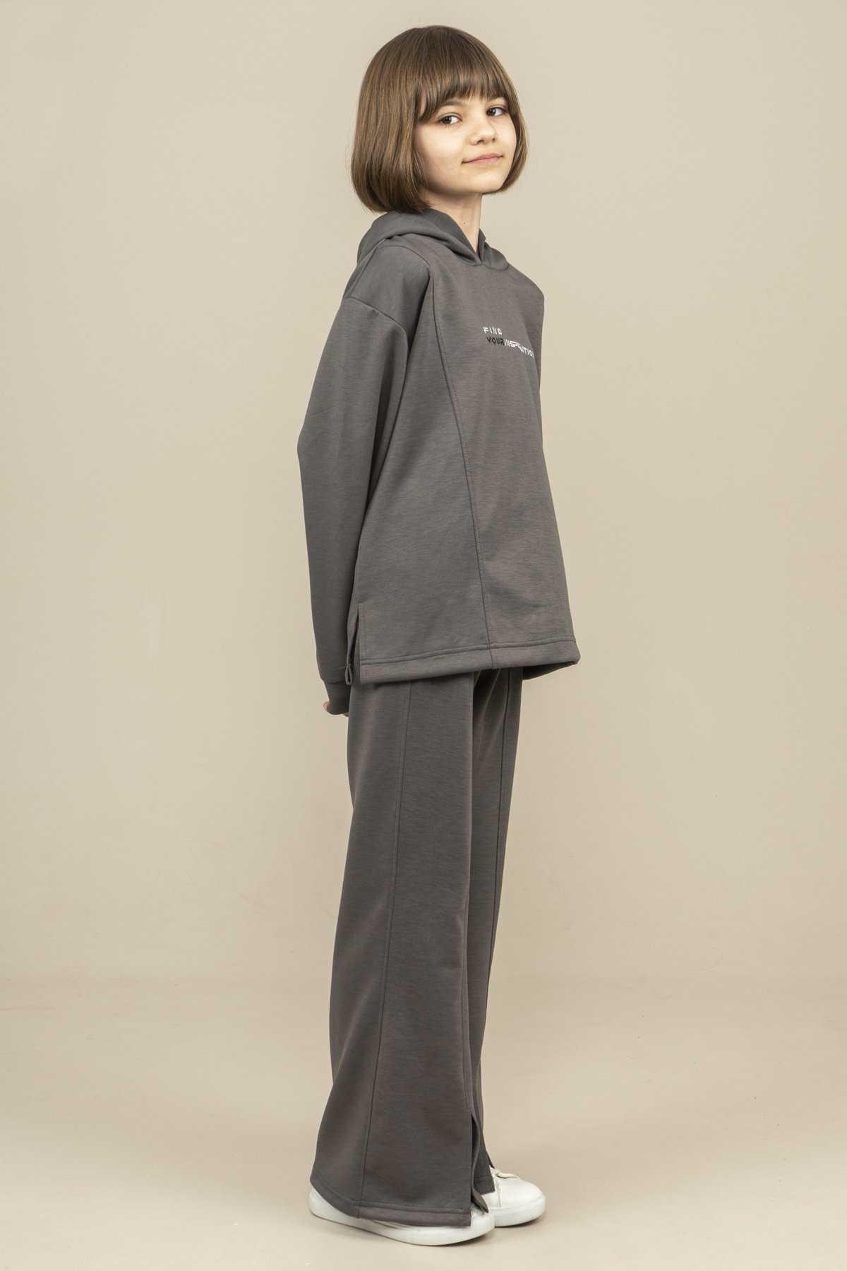 Young Girls Tracksuit Set Long Sleeves - Image 4