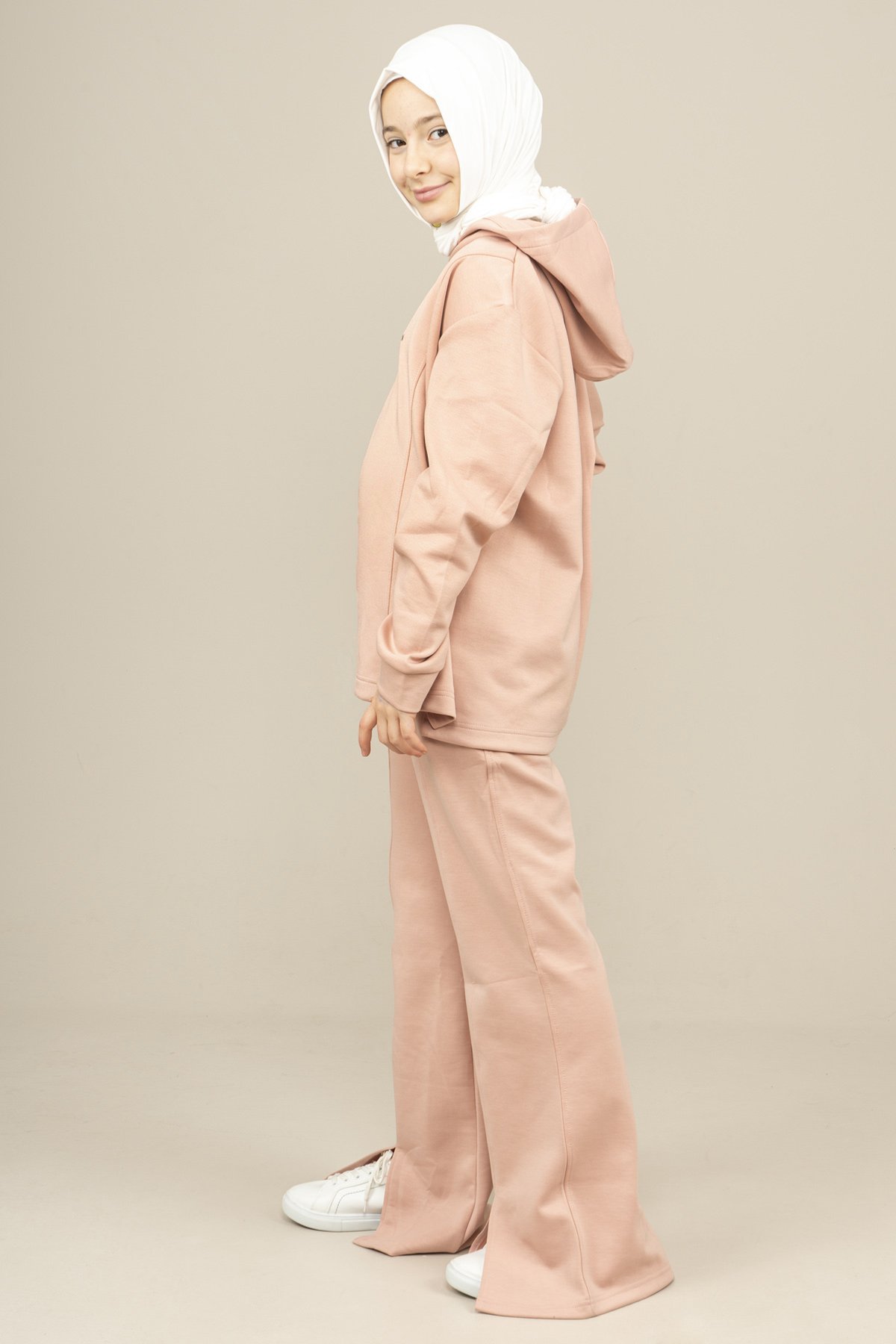 Young Girls Tracksuit Set Long Sleeves - Image 2